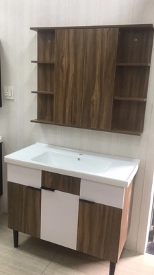 Nội thất phòng tắm hiện đại Vanities Tầng treo Gương treo vô hình
